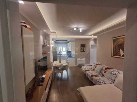 Affittasi appartamento 2+1+balcone – vicino alla Scuola di Balletto