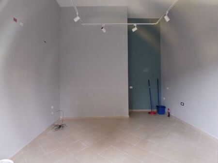 Shop for rent - Fortuzi Street, Tirana