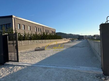 TOKE ME QIRA 1350 M2 VAQARR 800 EURO