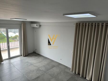 UFFICIO 130 M2 IN AFFITTO PRESSO IL COMPLESSO OLIMPIK 95.000 LEKE