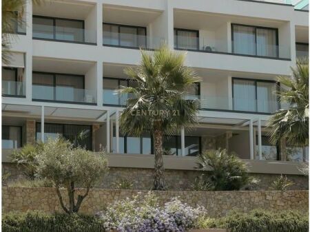 Appartamento 2+1+2 nella Residenza Elitaria di Ujë të Ftohtë, con Vista Spettacolare sul Mare e sulla Città, Vlorë