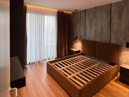  Shitet Apartament 1+1 + Parkim – Rruga Jordan Misja 