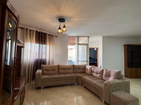 JEPET ME QIRA Apartament 2+1 Rruga e Barrikadave