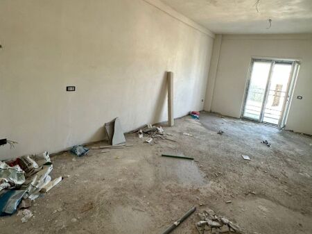 Okazion | Shitet Apartament 1+1 – Tirana Porta e Re 