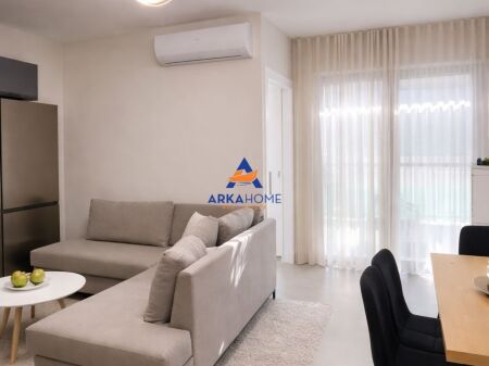 JEPET APARTMENT ME QERA 2+1+BALLKON " RRUGA E DURRSIT " 950 EURO