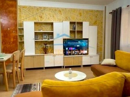  2+1+2 con Atto di Proprietà a Kodra e Diellit – Luce e Spazio! 