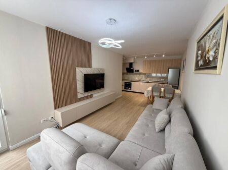  AFFITTO SUPER Appartamento 1+1  Complesso Magnet, Vicino 21-Dhjetorit  Prezzo 60.000 Leke/Mese