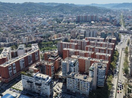  SUPER OKAZION – NJËSI KOMERCIALE PËR SHITJE 