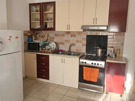 VENDESI APPARTAMENTO 2+1 CENTRO DURRES