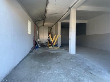 VENDESI DI 335 M2 IN AFFITTO A MEZEZE, TOP CHANNEL 1.200 EURO