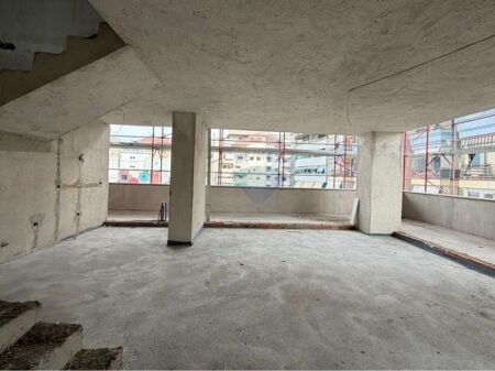 Duplex for sale at White Tower ID: 530181096-159