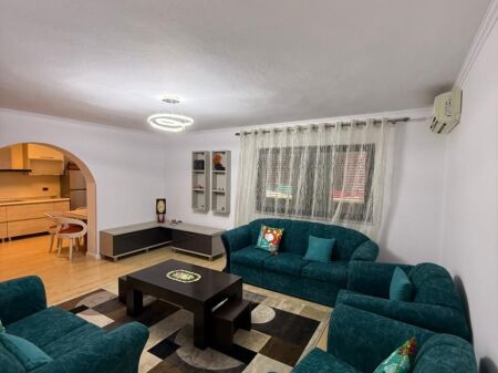 Shitet apartament 2+1 tek Rruga e Elbasanit