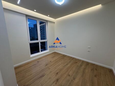 LOCALE COMMERCIALE 1+1 IN AFFITTO "RRUGA ROBERT SHVARC, VICINO A KESH" 1000 EURO