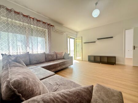  SHITET – Apartament 1+1 | Pranë Kompleksit Kontakt, 21 Dhjetori