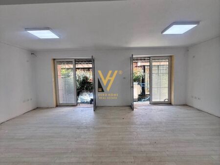 LOCALE COMMERCIALE 100 M2 IN AFFITTO AL MOZAIKU DI TIRANA 1.250 EURO
