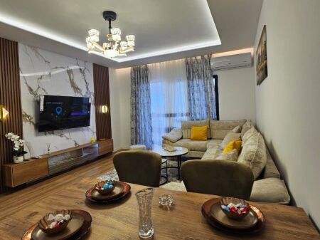  Shitet Apartament 2+1+2 – Pallati me Shigjeta 