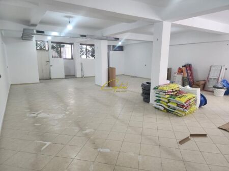 NEGOZIO IN AFFITTO 115 M2 VIA DIBRA 100.000 LEKE