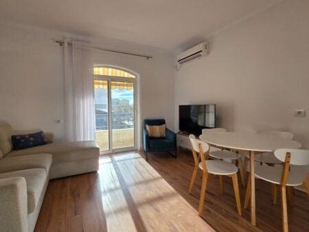 Rent, Apartment 1+1, Siri Kodra Street, Tirana.