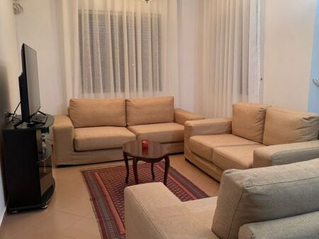 APARTAMENT 2+1 PER QERA TEK RRUGA E KOSOVAREVE