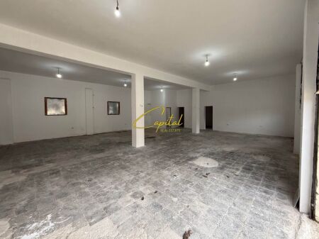 MAGAZZINO IN AFFITTO 305 M2 TUFINE 1.600 EURO