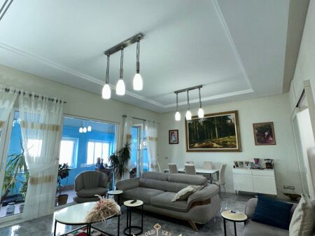 VENDESI SUPER APPARTAMENTO VOLLGA DURRES