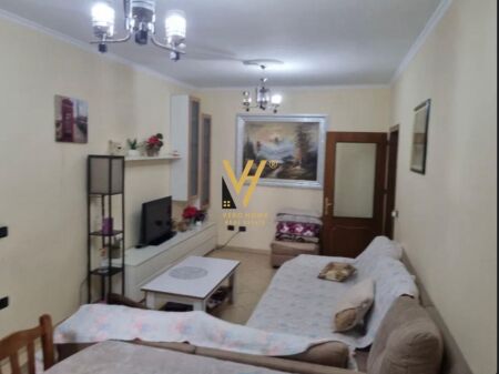 APPARTAMENTO 2+1+BLK IN AFFITTO AL PALAZZO CON FRECCIA 500 EURO