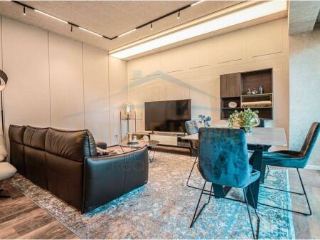 Shitet apartament 2+1+2 Ambasador 3 Stadiumi Air Albania