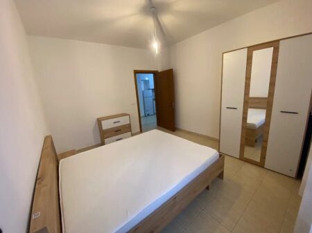 Jepet Me Qera Apartament 2+1+1 Ballkon