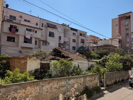 VENDESI Casa Privata   Kazazi Quartiere 5  • 155.000€      OCCASIONE IN VENDITA