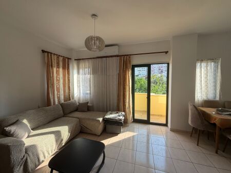 3+1, piano villa dietro il pozzo Astir, 450 euro