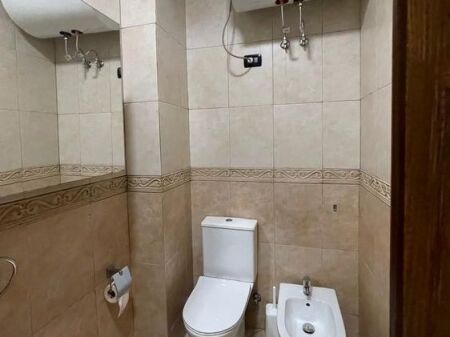 Apartament 2+1 Me Qira në Ish Blloku, Tiranë