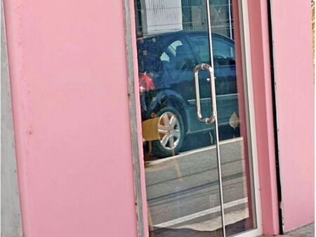 Shop for rent – 21 Dhjetorit area, Tirana