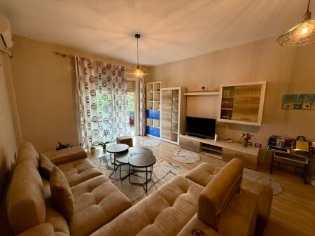  RENT Apartment 1+1  Near the Botanical Garden  Price 60,000 Lek/Month