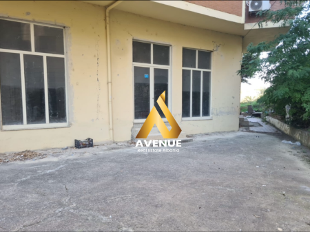 AMBIENTE IN VENDITA – LAGO SECCO, VICINO A RADISSON, TIRANA