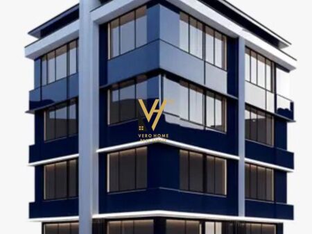 SI AFFITTA EDIFICIO COMMERCIALE DI 4 PIANI VICINO AL MERCATO ALIMENTARE 5.000 EURO