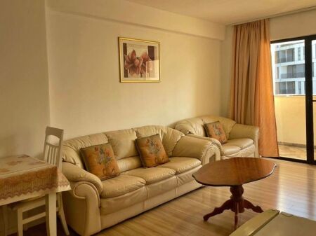  Shitet Apartament 3+1+2 – Rruga 5 Maji