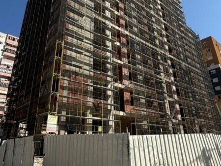  Shitet Apartament 2+1+2 – Fusha e Aviacionit
