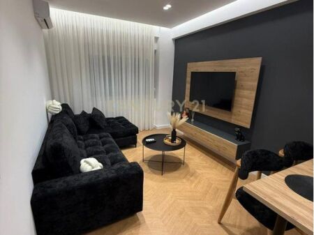 Appartamento di lusso 1+1 in affitto al Lago di Tirana