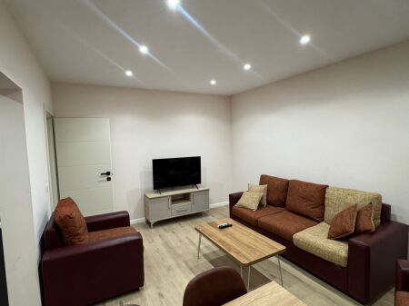 Appartamento 2+1 in affitto a Xhamllik/55.000 leke