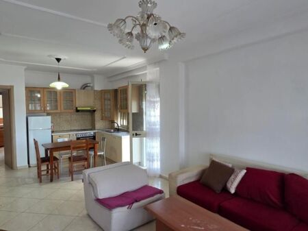 Shitet Apartament 3+1+2 ne Yzberisht / Pallatet Cabej