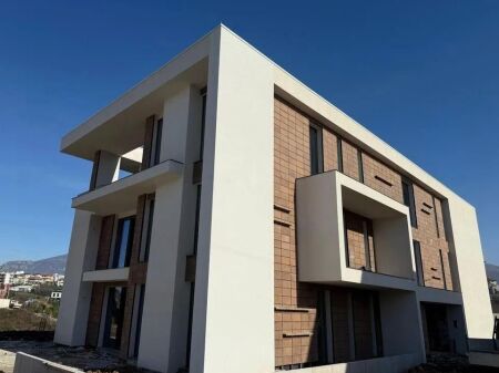 APARTAMENT NE SHITJE 3+1+2 +2 PARKIME TE TULIPAN REZIDENCE TEG