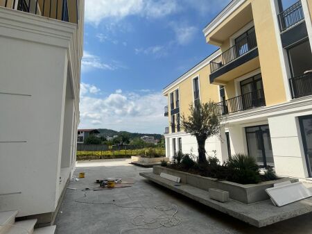 Shitet, Apartament 1+1, Sauk, Tiranë.