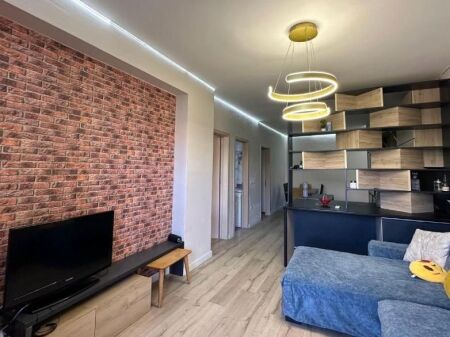 Apartament me qera 2+1 + 2 ballkone - Fresk, rruga e Dajtit prane Auto Kalaja 400 mije leke