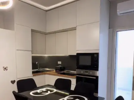 Liqeni i Thate Affittasi appartamento 1+1+veranda
