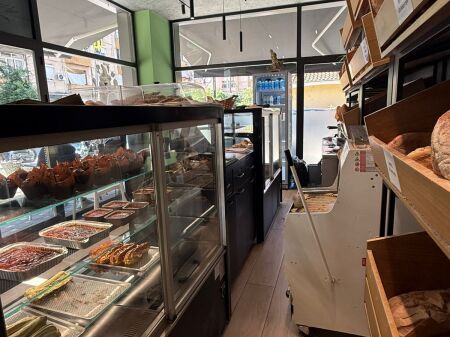 Vendesi in vendita, Forno per il pane, Bar-caffè