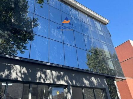 LOCALE COMMERCIALE IN AFFITTO 185M2 "SAUK I RI" 2000 EURO