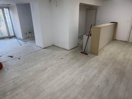 AMBIENTE COMMERCIALE IN AFFITTO IN VIA MUHAMED GJOLLESHA