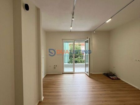  Ambient Zyre Premium me Qira – Pazar i Ri 