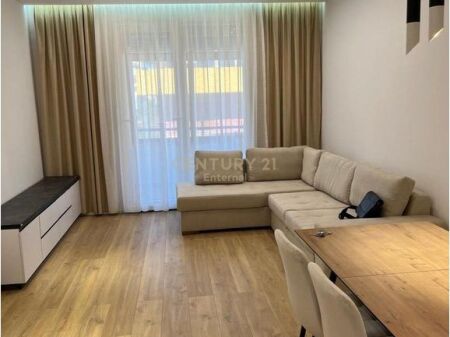 Appartamento 2+1+2 in Affitto presso Komuna e Parisit