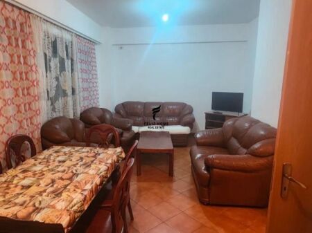 APARTAMENT ME QERA 2+1 VASIL SHANTO 50.000 LEKE FH-70509